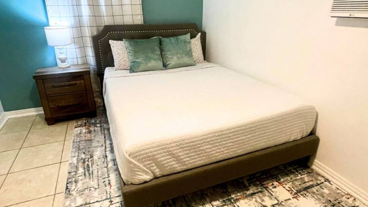 Cypress Condo | Cozy Mini-Studio: Queen Bed & Coffee Nook