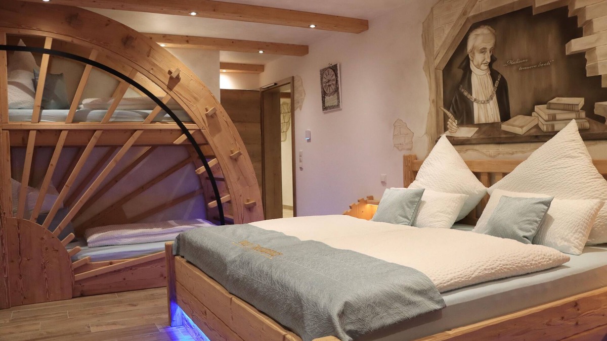 Vilsbiburg Apartment | Cozy minister chalet (34sqm) with south-facing balcony