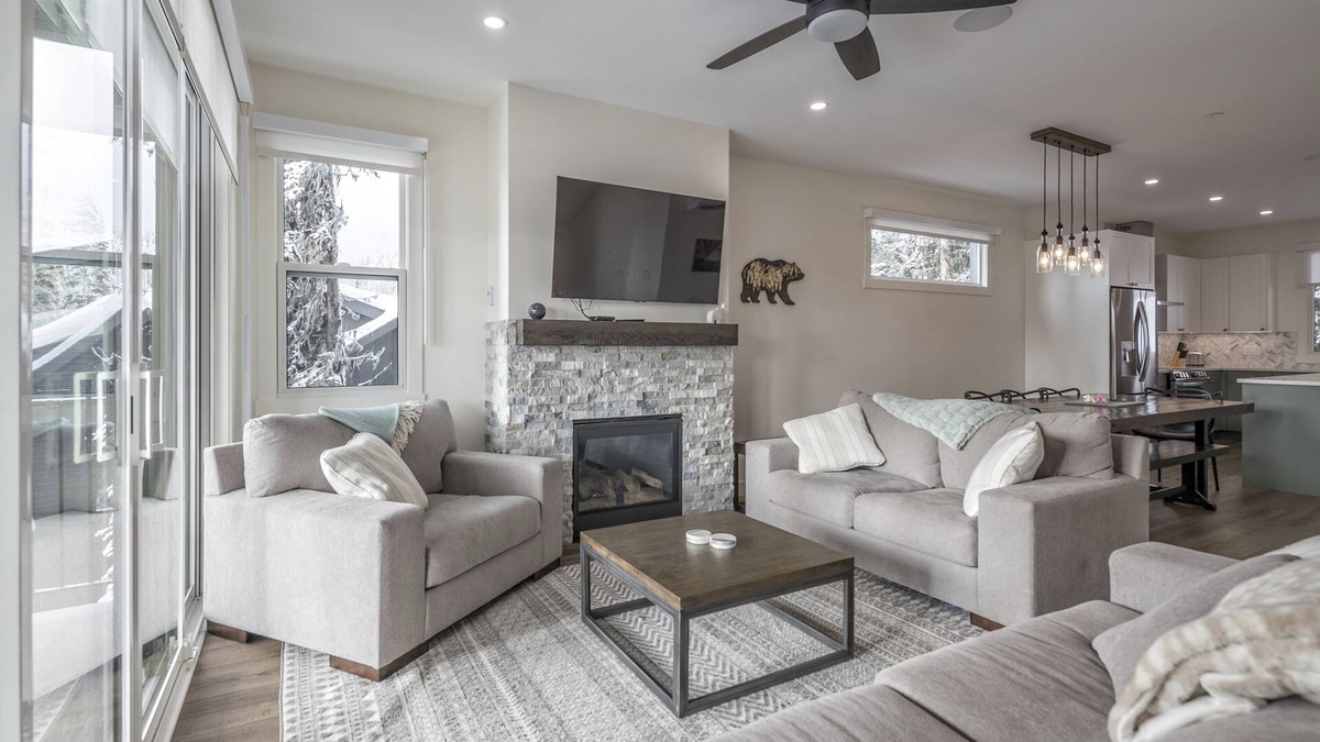 Silver Star Mountain House | Cozy modern duplex with hot tub, BBQ, garage, A/C, media room, large gear room