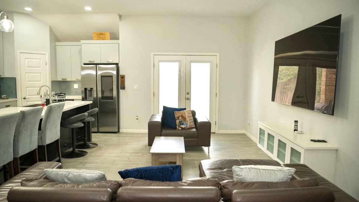 Edinburg House | Cozy & Modern 3BR House Edinburg, Texas