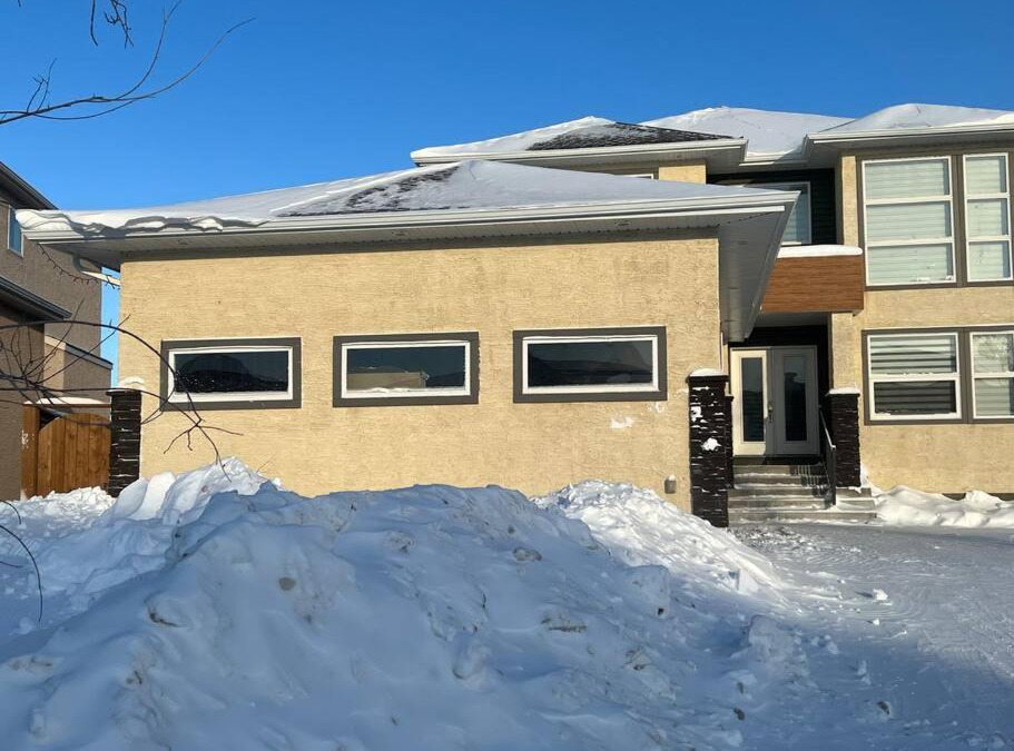 Fort Gary House | Cozy Modern and Lavish 2 Bedroom Basement Suite