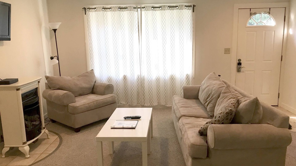 West Stockbridge Condo | Cozy Modern Berkshires Condo (mins from Kripalu, Tanglewood, Great Barr & Lenox)
