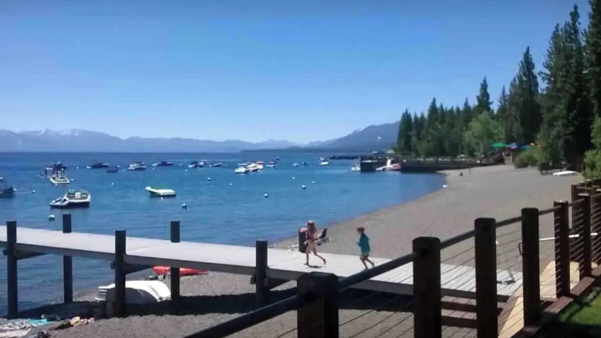 Tahoe City Ski Chalet | Cozy & Modern Cabin, Private HOA Beach, Hot Tub. Pet friendly!