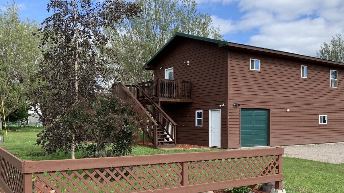 Petoskey Apartment | Cozy Modern Carriage Apartment Close to Shopping Sports Golf & Skiing