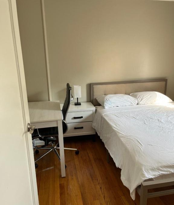 East Orange House | Cozy Modern Condo