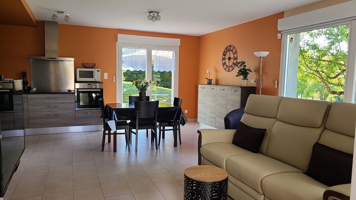 Contrexeville Cottage | Cozy Modern Cottage with Garden, Near Thermal Baths and City Center