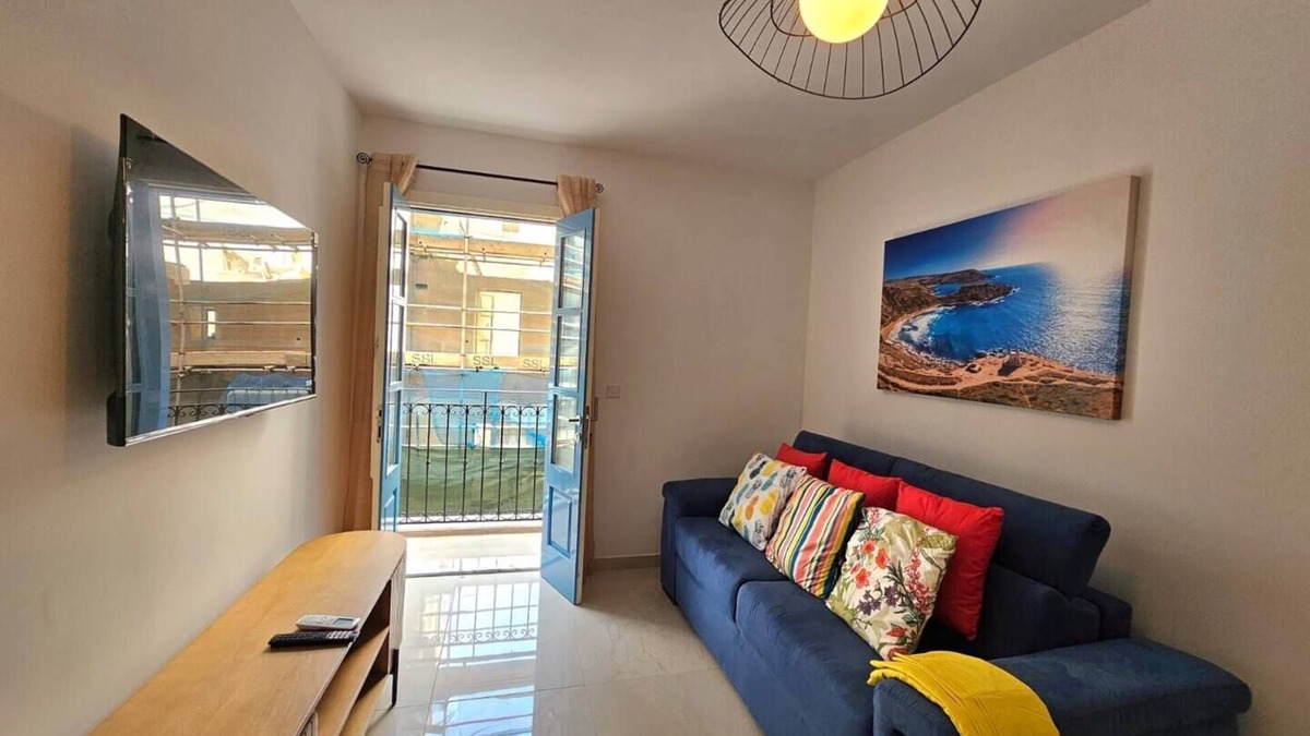Msida Apartment | Cozy Modern two Bdr Place Sliema Ferry Tigne Point