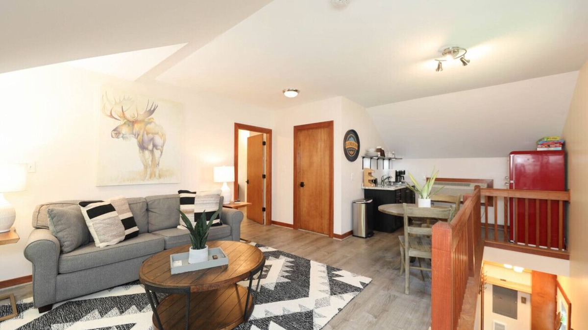 Nellysford House | Cozy Mountain Retreat * Dog Friendly