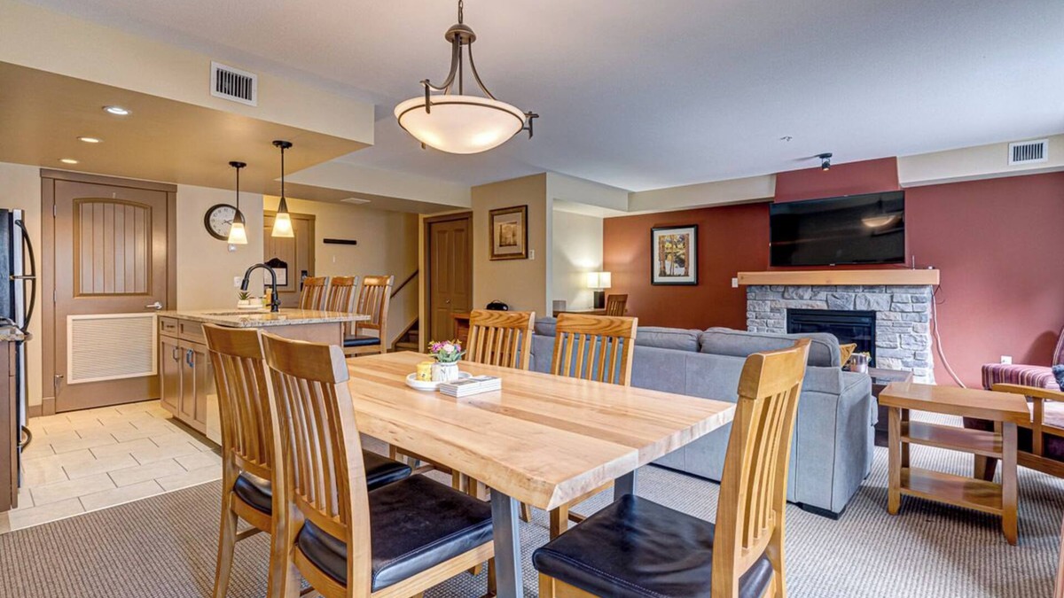 Dead Man's Flats Condo | Cozy Mountain Getaway, 2BR, 1200SQFT, Hot Tub