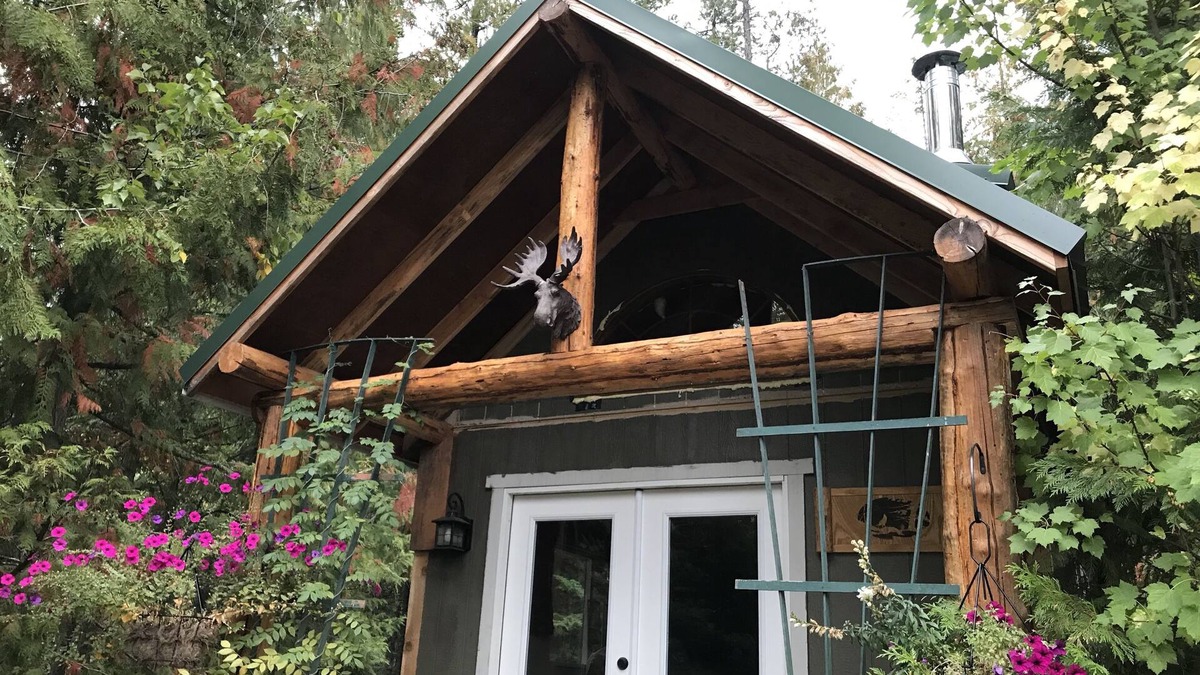 Sagle Cabin | Cozy Mountain Cabin/hot tub