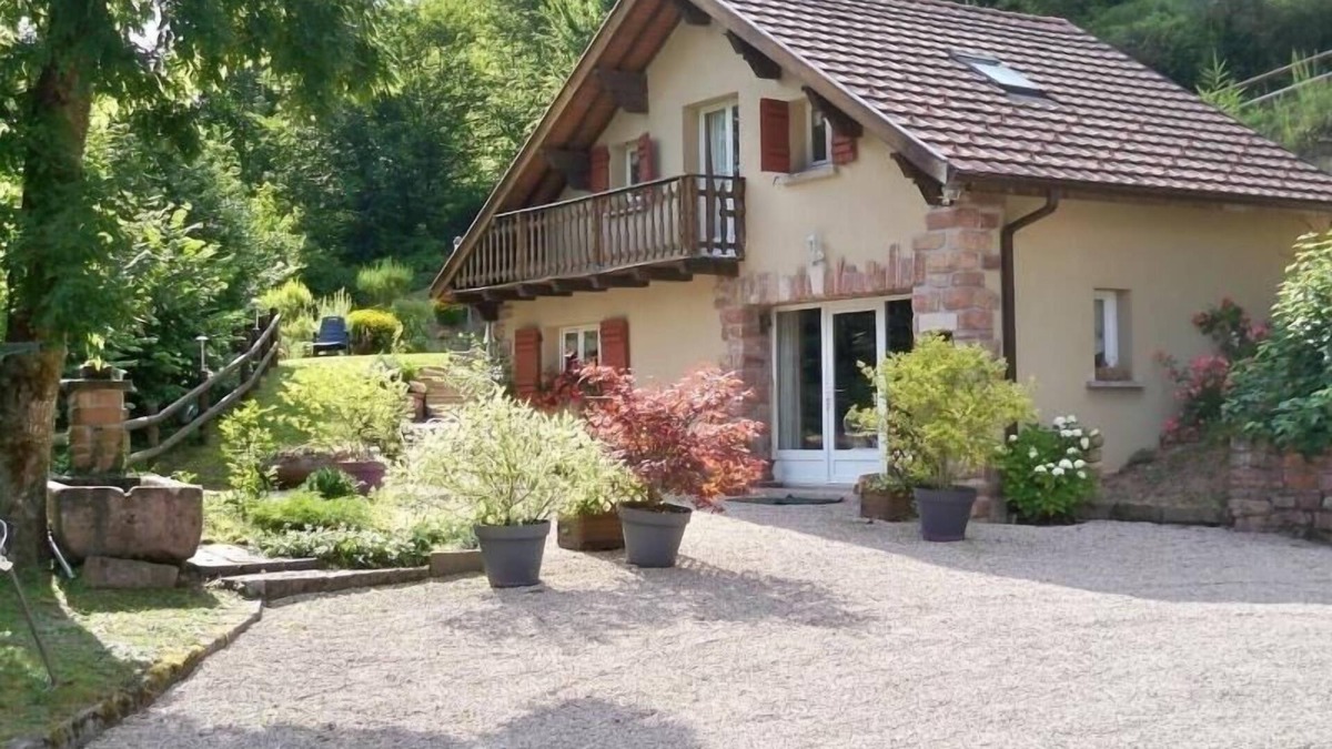 Lubine Cottage | Cozy Mountain Retreat in Lubine: 2BR, Wi-Fi, Fireplace, Near Ski Resorts & Hiking Trails