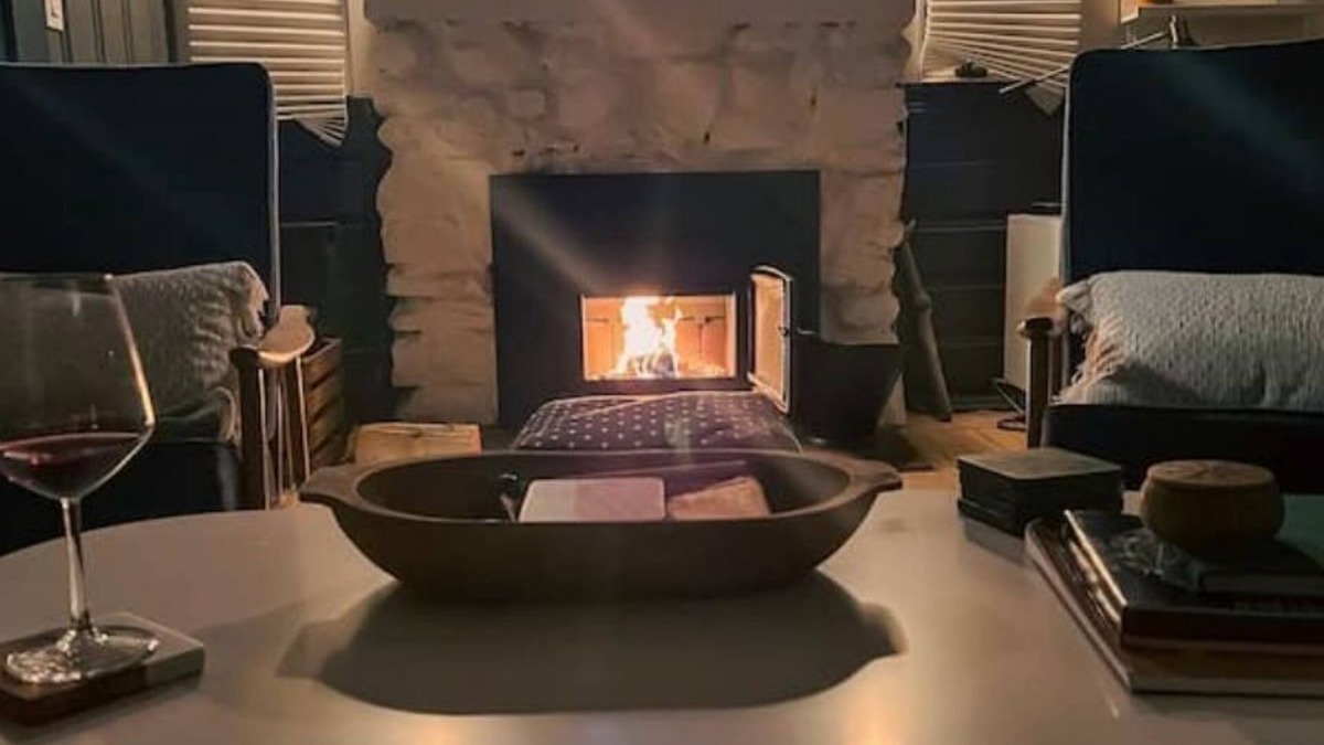 Smallwood Cabin | Cozy Mountain Top Cabin: Sauna, Fireplace Kayak & SUPs
