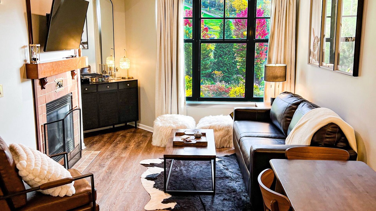 Vernon Apartment | ✨Cozy Mountain View Condo🏔️⭐️⭐️⭐️⭐️⭐️
