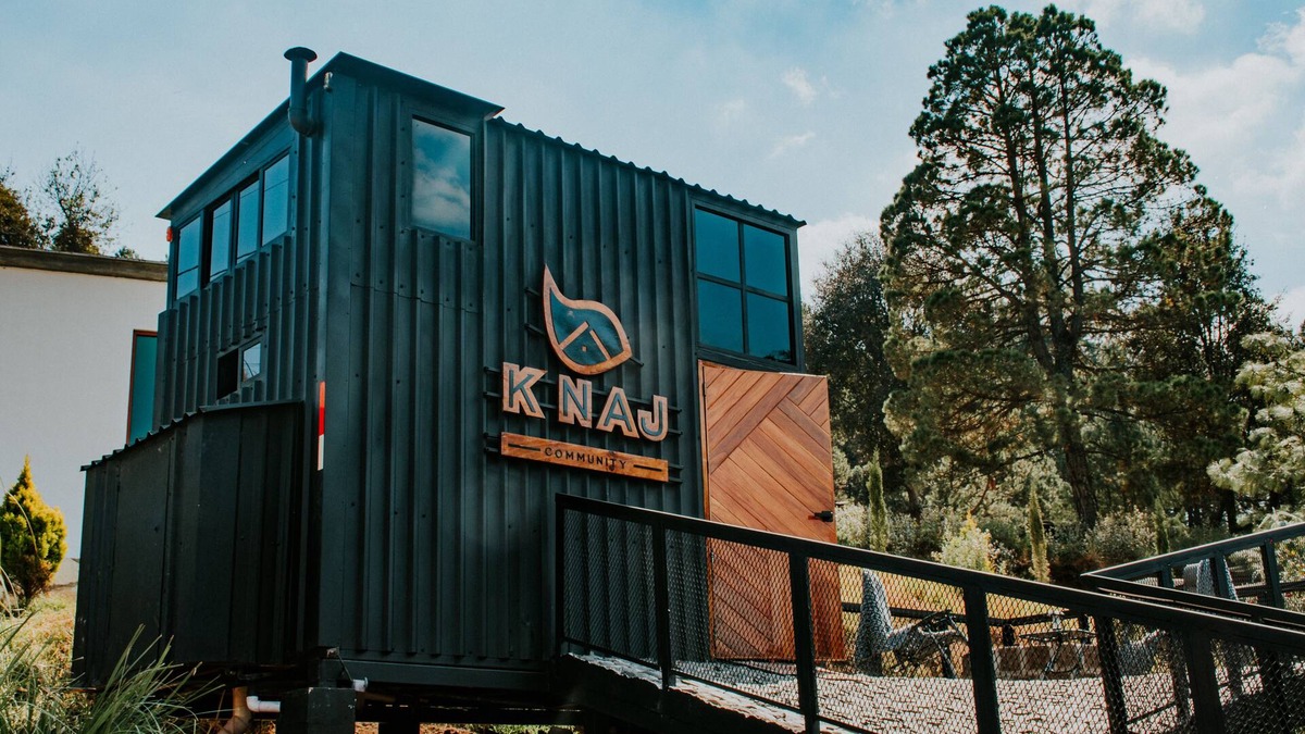 Omitlan de Juarez House | Cozy Mountain-View Container Retreat K NAJ