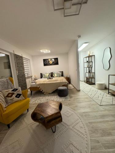 Schwaig bei Nuernberg Apartment | Cozy Nürnberg-Schwaig-Messe-Küche-Balkon