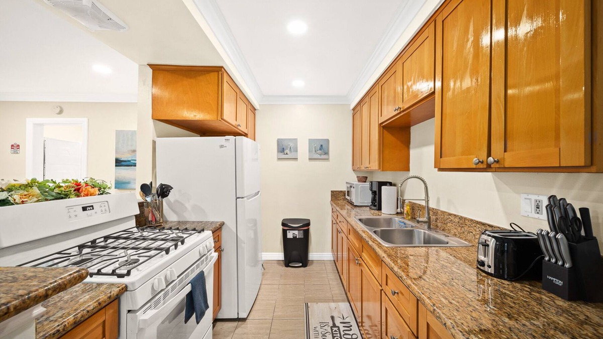 Alhambra Apartment | Cozy n Serene 12mins to Downtown LA
