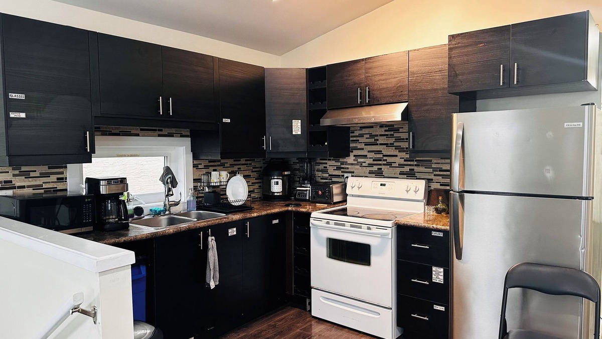 Fort Gary House | Cozy near bus stand pembina Nd 5 min from UOM