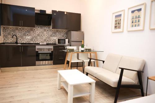 La Maternitat i Sant Ramon Apartment | Cozy near the Barcelona Camp Nou Stadium