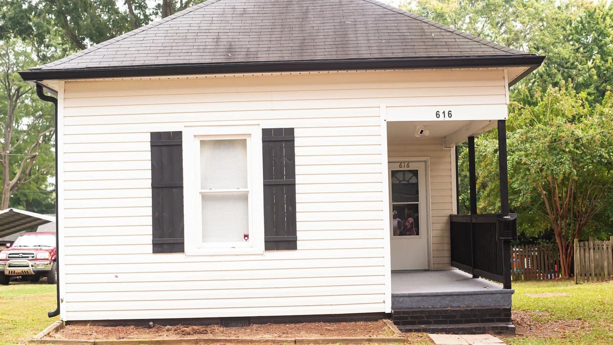 Kannapolis House | Cozy Nest Cottage in downtown Kannapolis
