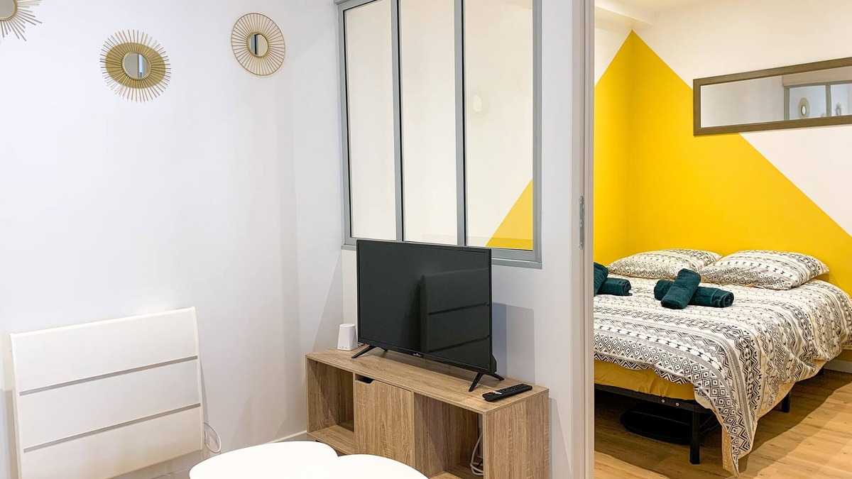 Buxy Apartment | ★ Cozy nest ★ Historic center