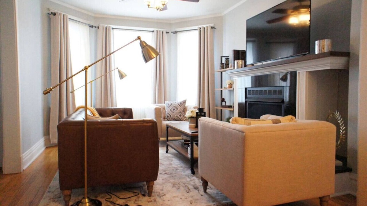 Ravenswood Apartment | Cozy Nest in Chicago's Vibrant Lincoln Square