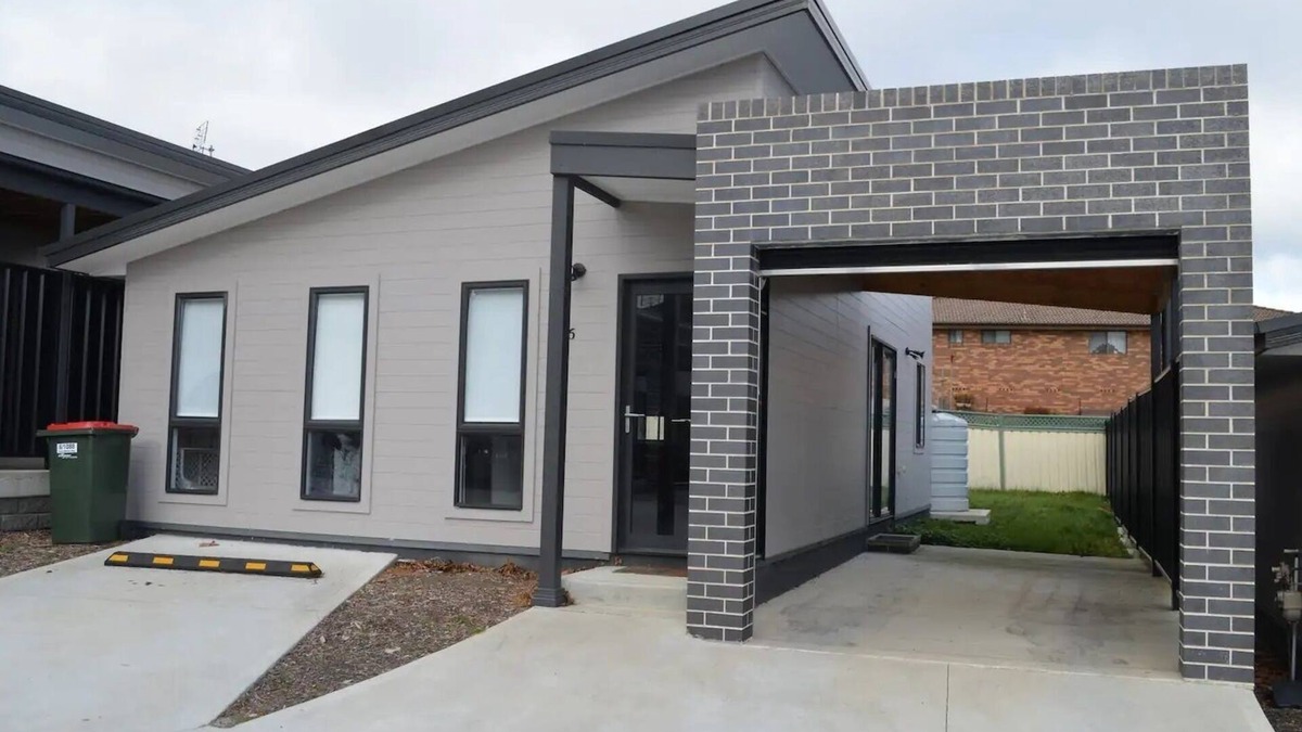 Bowenfels House | Cozy new 3 bedroom villa in secure complex.