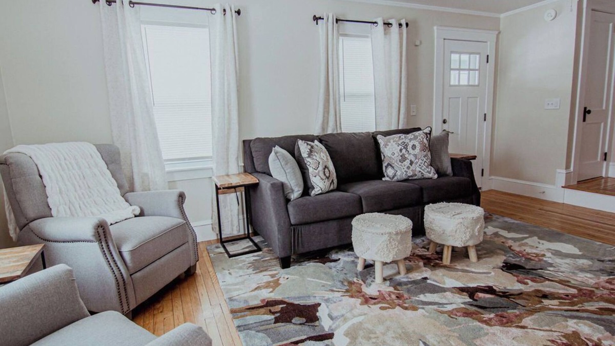Tilton House | Cozy New England Home