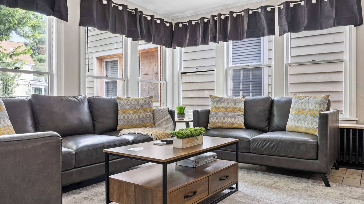 Bonnycastle Apartment | Cozy & New Unit in the Heart of the Highlands