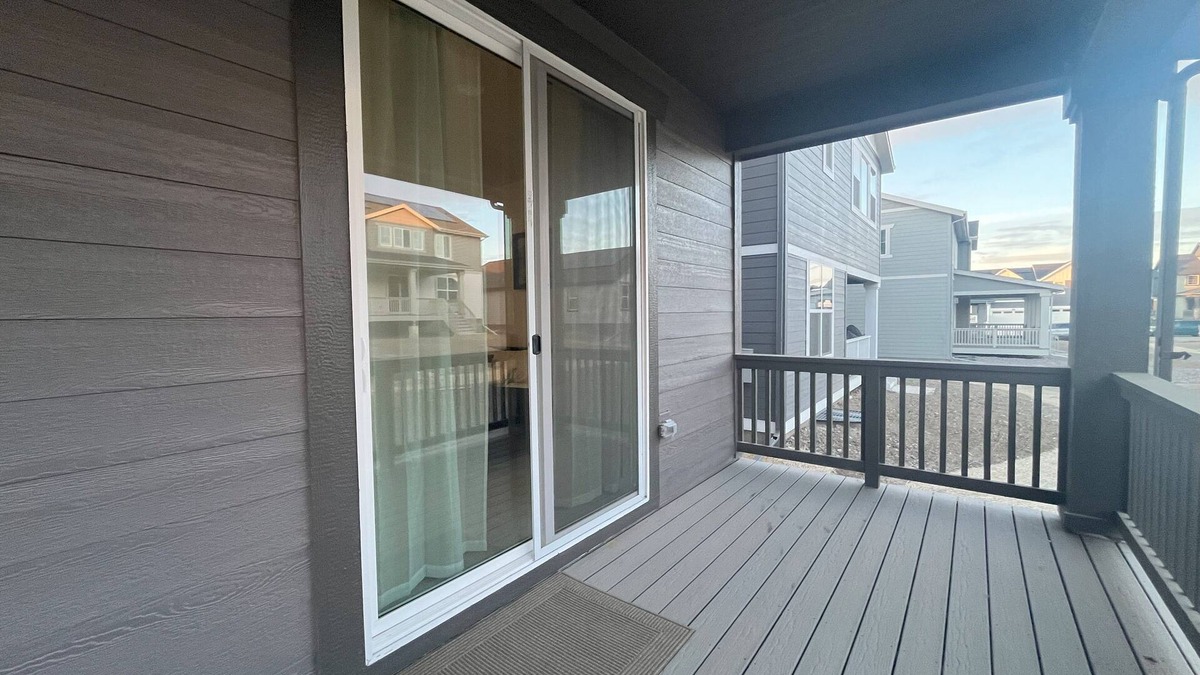 Erie House | Cozy NextGen unit in Erie- groups of friends, work trips, and couples