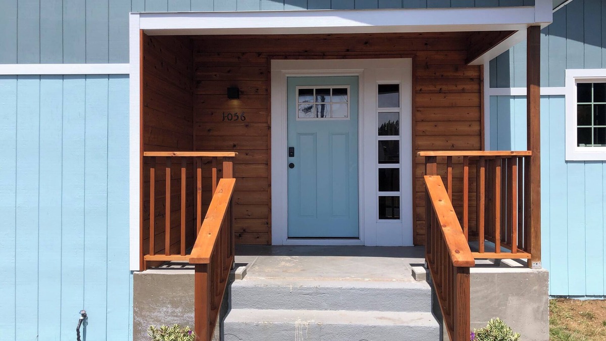 Crescent City House | Cozy North Coast Nest. Convenient location and dog friendly!