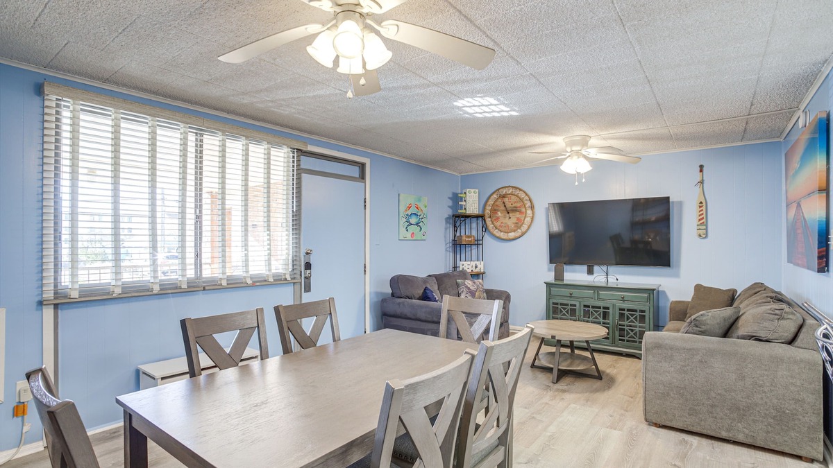 North Ocean City Condo | Cozy Ocean City Condo: Steps to Maryland Beach!