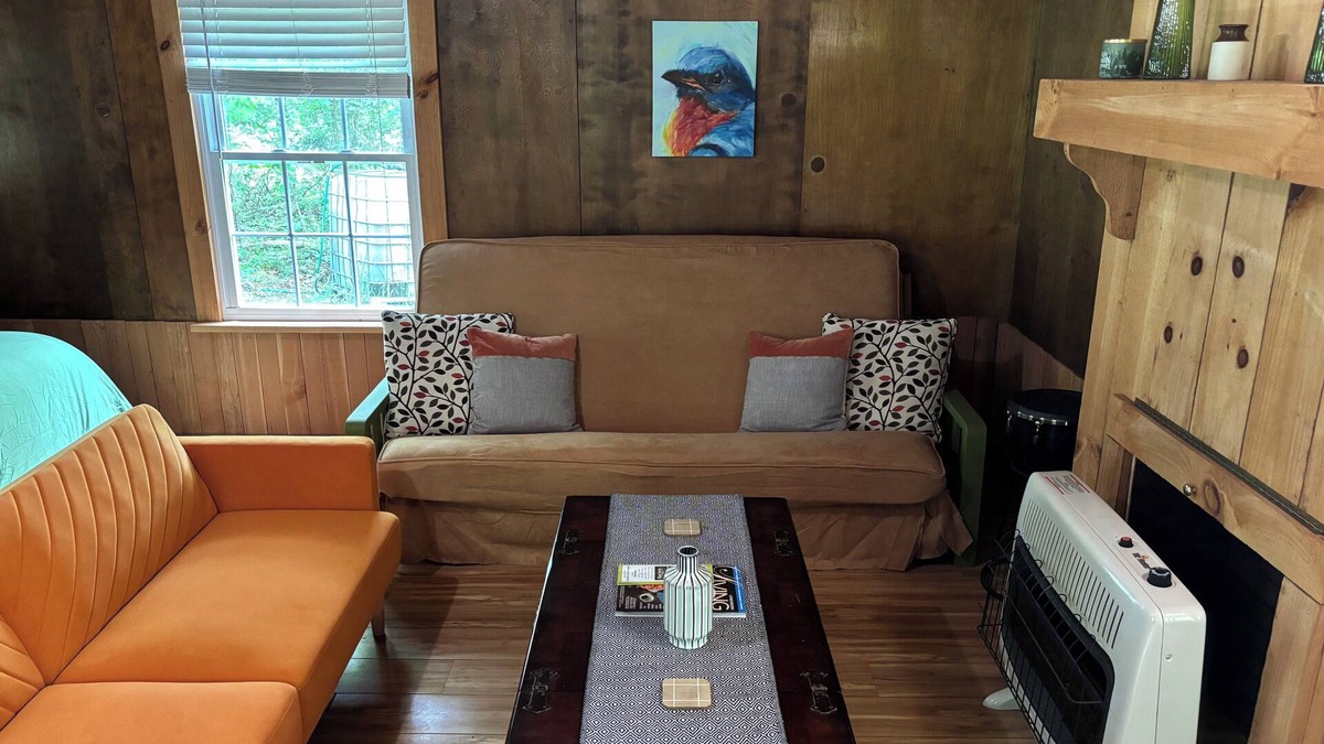 Monroe Cabin | Cozy Off Grid Cabin near the Blueridge Parkway and Appalachian Trail.
