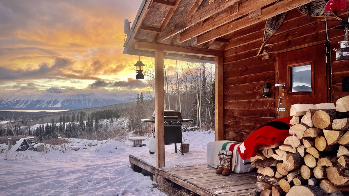 Stikine Region Cabin | Cozy off the grid cabin with stunning view