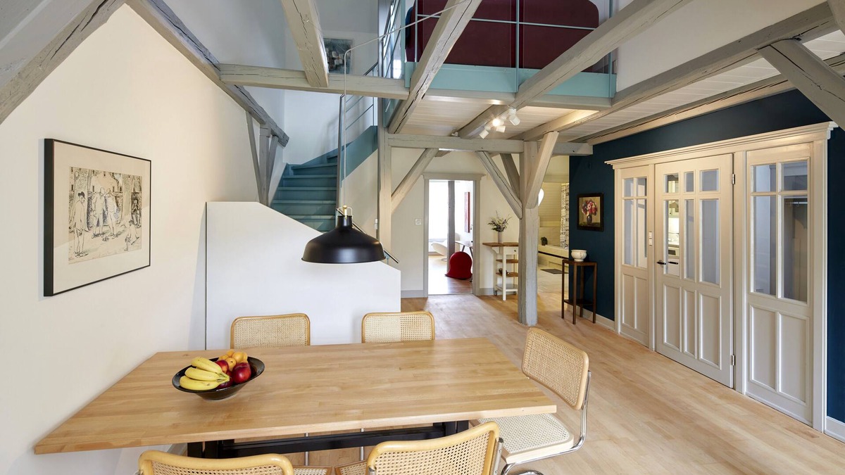 Bischofszell Apartment | Cozy old town penthouse in the middle of the rose town of Bischofszell