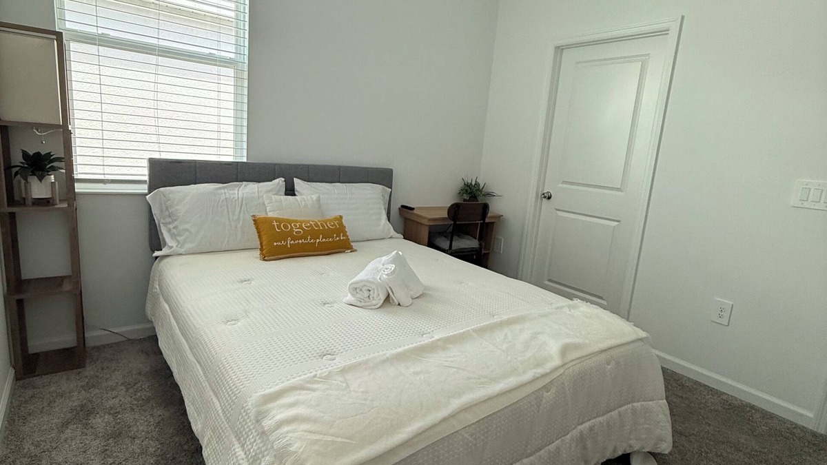 Winter Haven Apartment | Cozy one bed apartment for nomads or travel nurses, pets are allowed