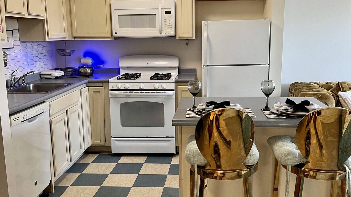 West Bronx Apartment | Cozy one bedroom- 5 min walk to yankee Stadium