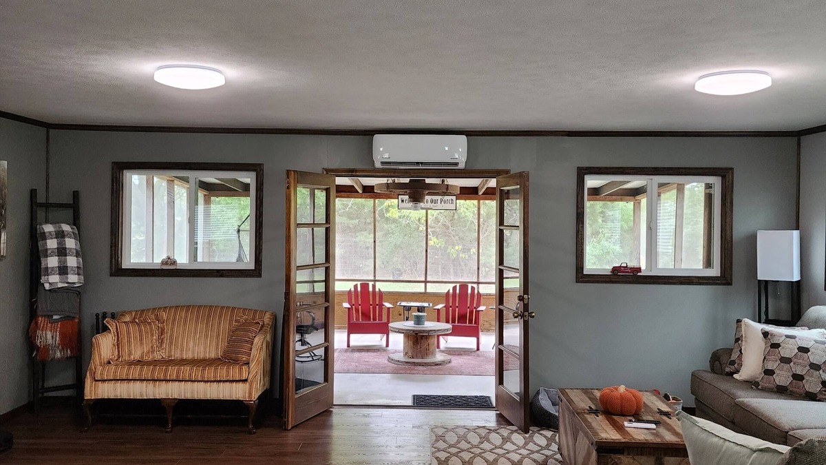 Hutchinson Cabin | Cozy One-Bedroom Cabin on Peaceful 38 Acres