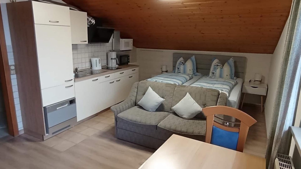 Habischried Apartment | Cozy one-room apartment with balcony (30 sqm)