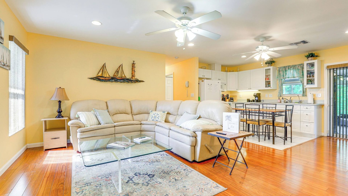 Palm City House | Cozy Palm City Home on 5-Acre Working Farm