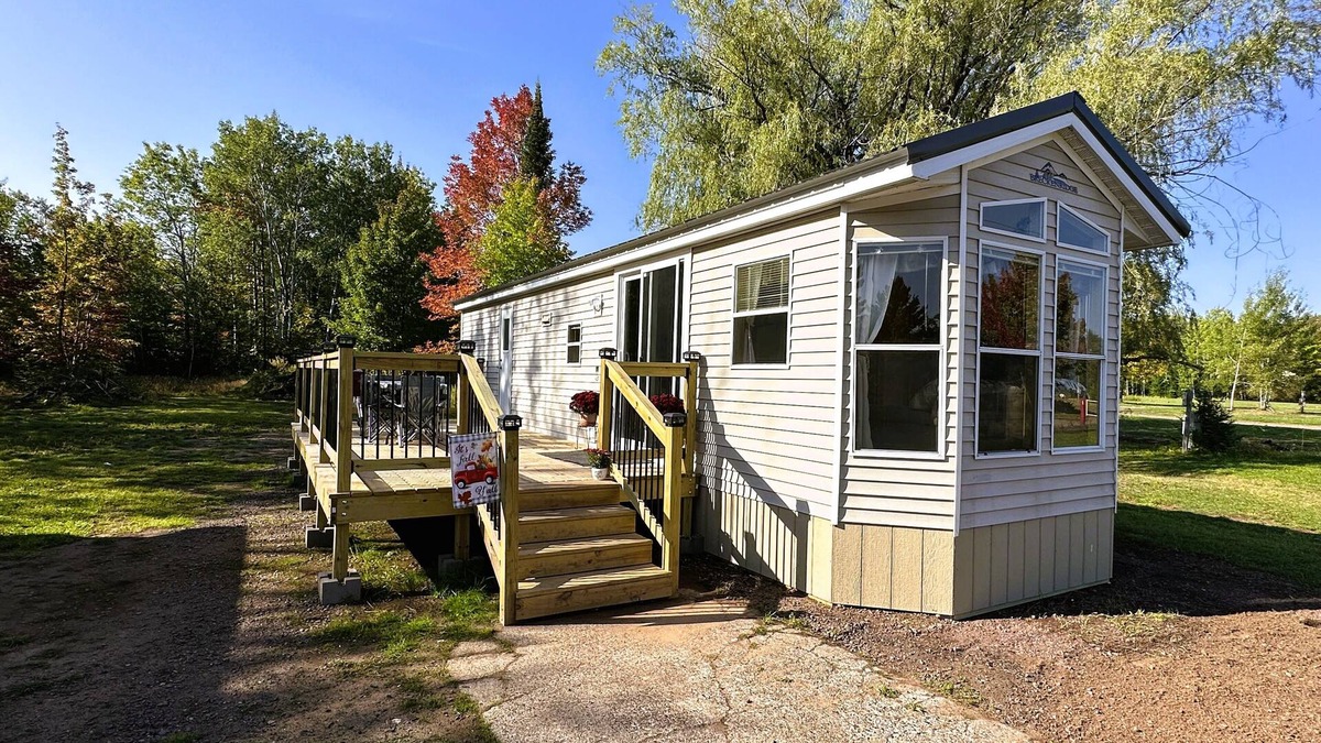 Ontonagon House | Cozy Park Model minutes from many of UPs popular attractions & UTV/ATV Snow Trls