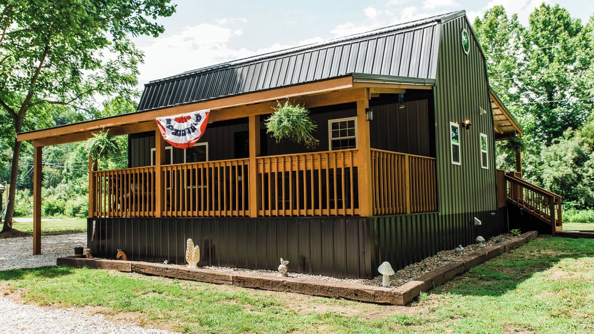 Salt Lick Cabin | Cozy & peaceful 2-bedroom cabin in charming Salt Lick.
