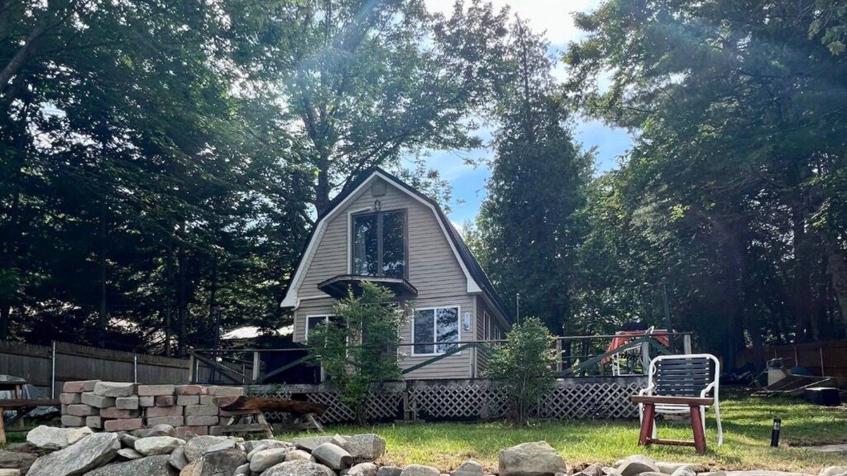Canaan Cabin | Cozy & Peaceful 2-bedroom cabin in superb Canaan with AC, WiFi
