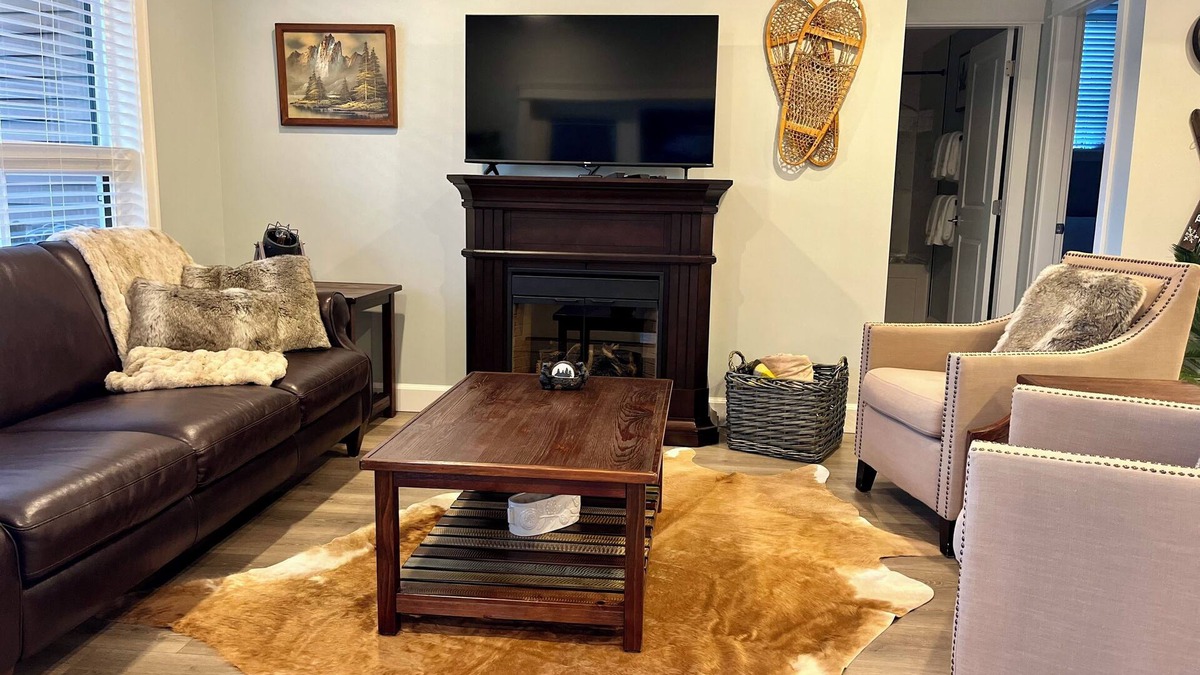 Harrison Mills House | Cozy Peaks & Waters: family-friendly, kitchen, near golf, hiking & fishing
