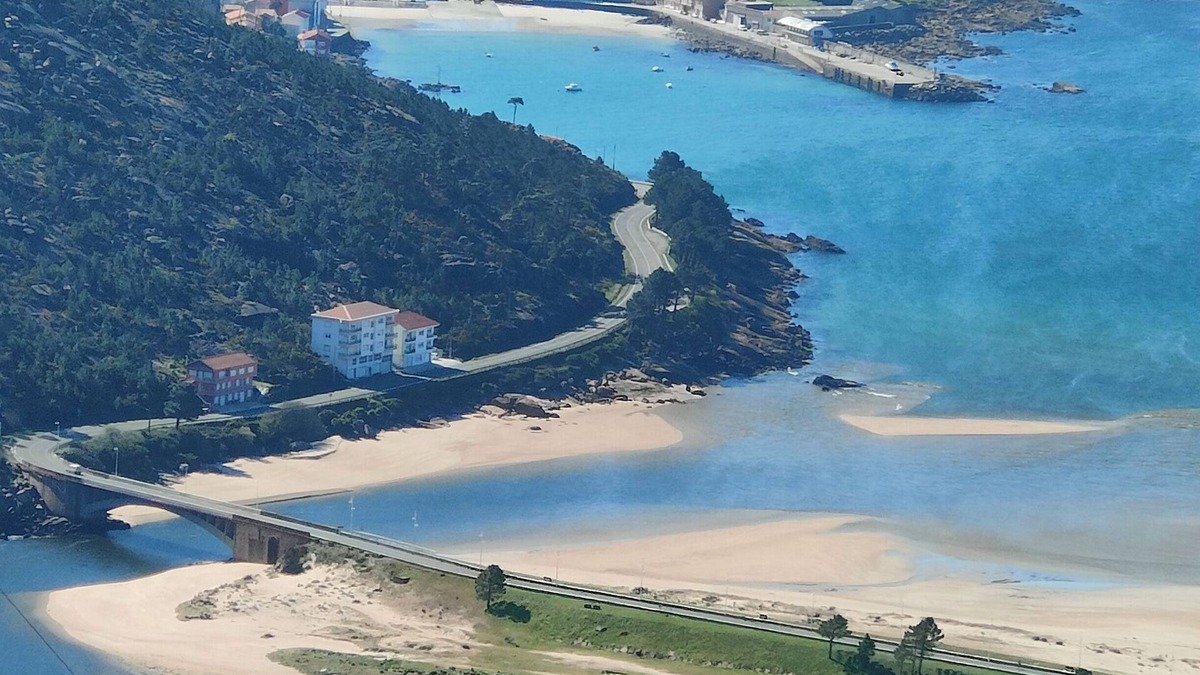 O Pindo Condo | Cozy penthouse by the sea and mountains