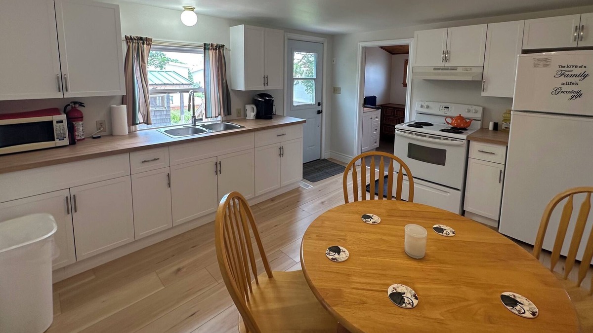 Meadowbank Cottage | Cozy, pet-friendly cottage sleeps up to 5 guests