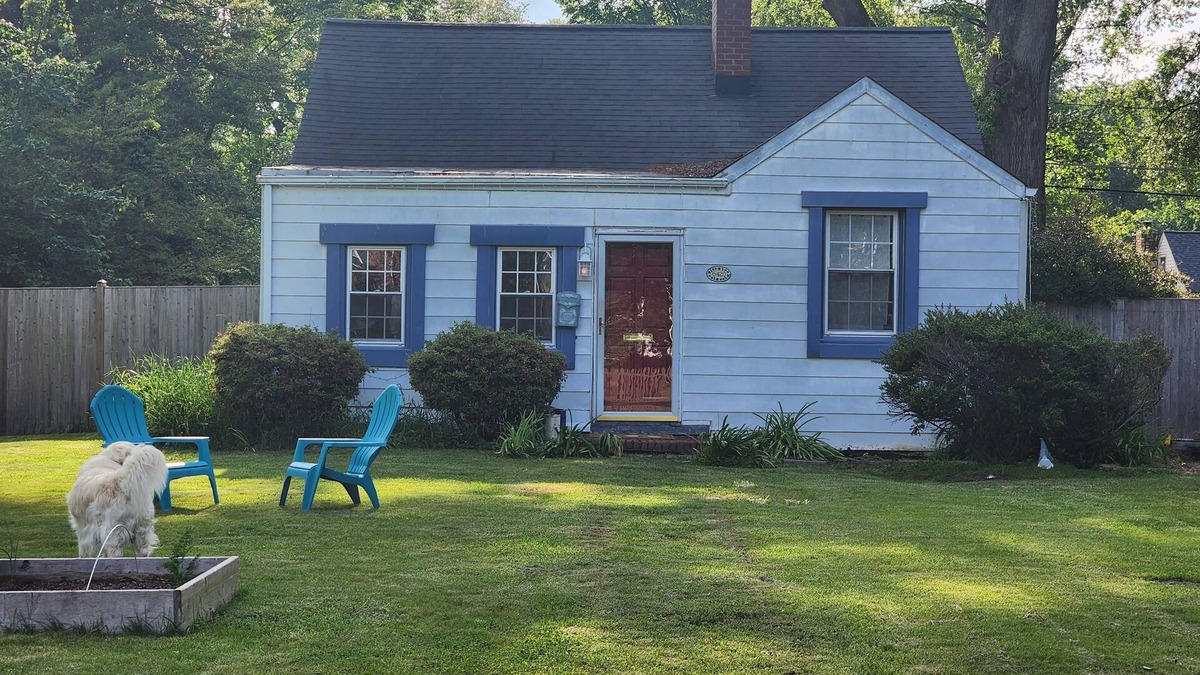 Belle Haven House | Cozy, Pet Friendly Cottage - Old Towne Alexandria!