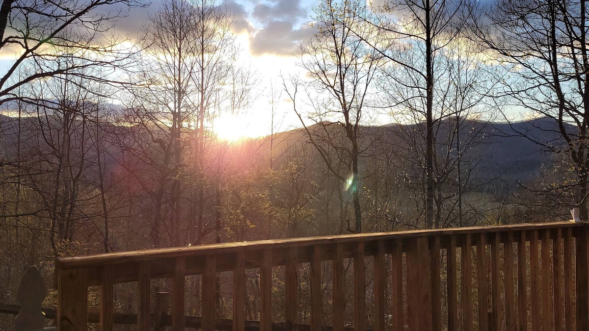 Otto Cabin | Cozy Pet Friendly Mountain Log Cabin in the Smokies with Deck and fire pit.