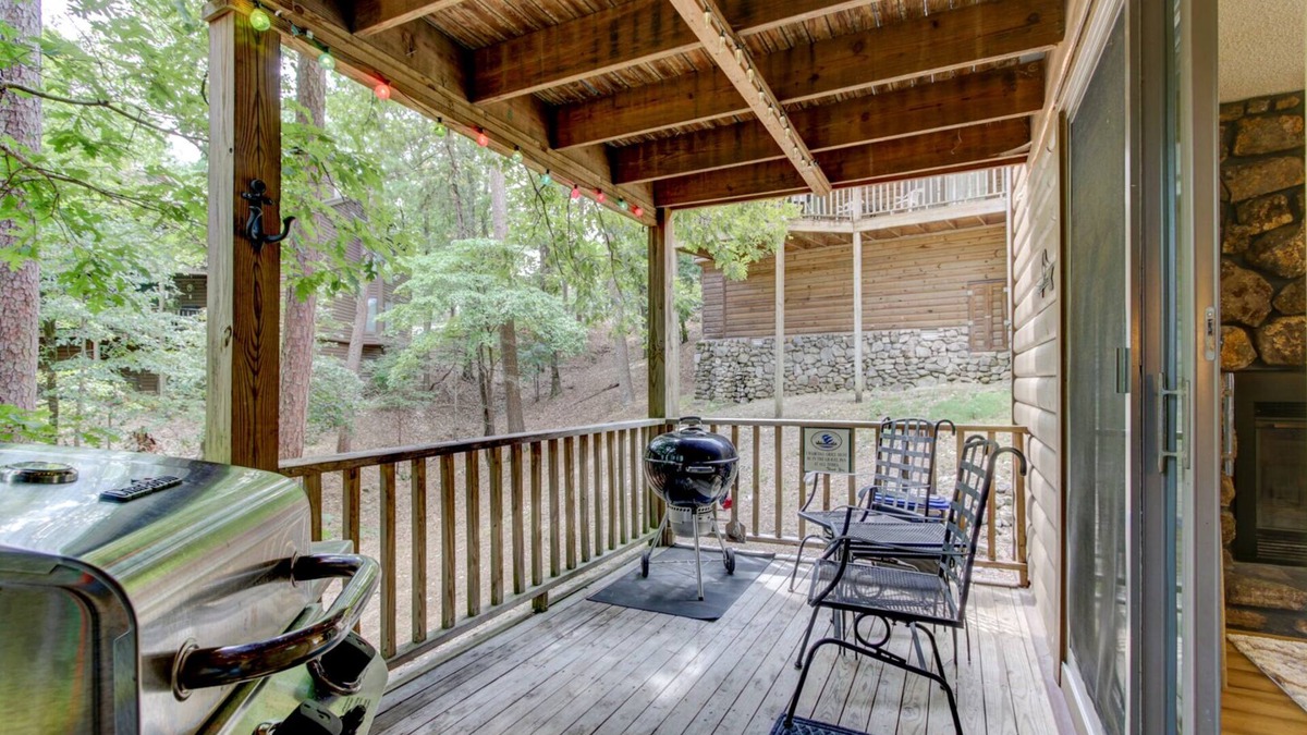 Mount Ida Condo | Cozy Pines/12BPC Hosted by LOVR