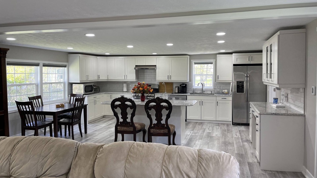 Mishawaka House | Cozy place in country settings, only 5 min from ND. No parties allowed however.