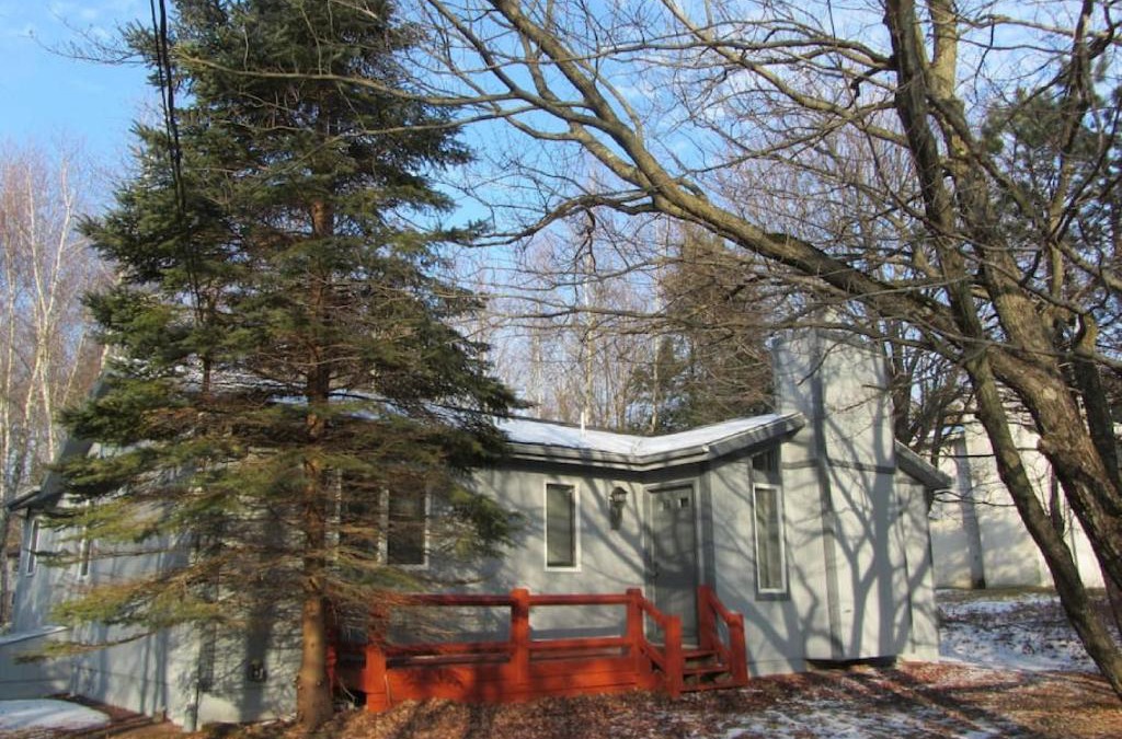 Albrightsville House | Cozy Pocono Cottage near Jack Frost Jim Thorpe